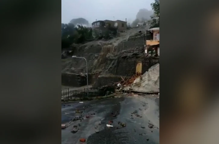 glissement de terrain sur l'île d'Ischia en Italie