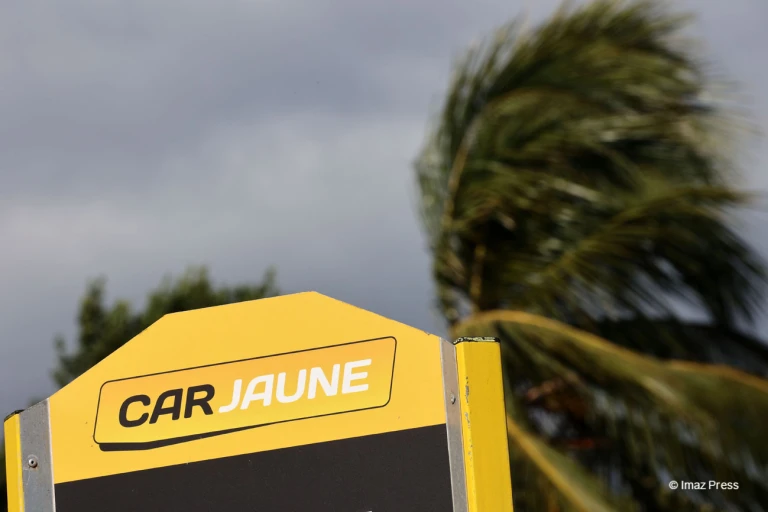 Car Jaune